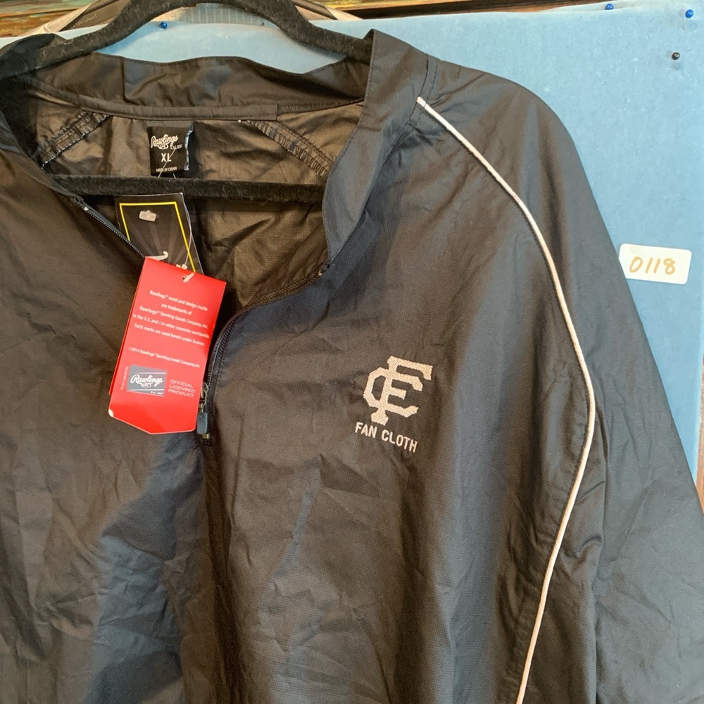 Jacket‎ - Picture 2 of 12